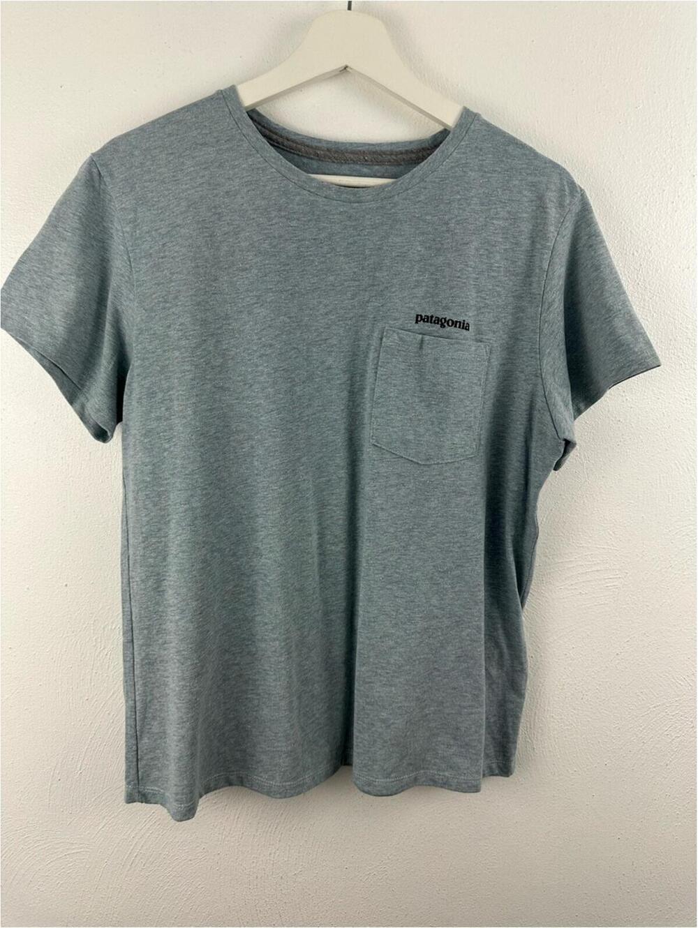 PATAGONIA RESPONSIBLE TEE SHORT SLEEVE( PROTECT ARE WATERS) MEN'S SIZEXL